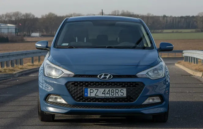 samochody osobowe Hyundai i20 cena 25900 przebieg: 331540, rok produkcji 2015 z Swarzędz